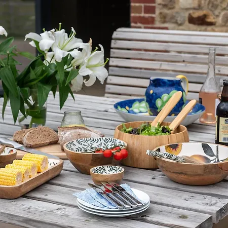 4 Bed In Bedale 80704 *