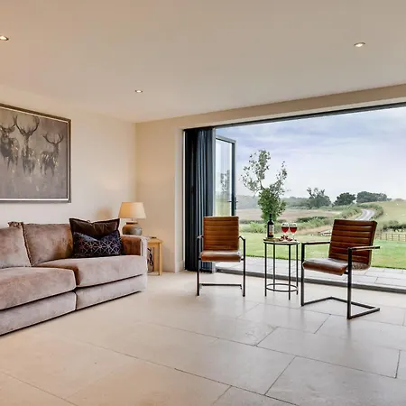 4 Bed In Bedale 80704 *